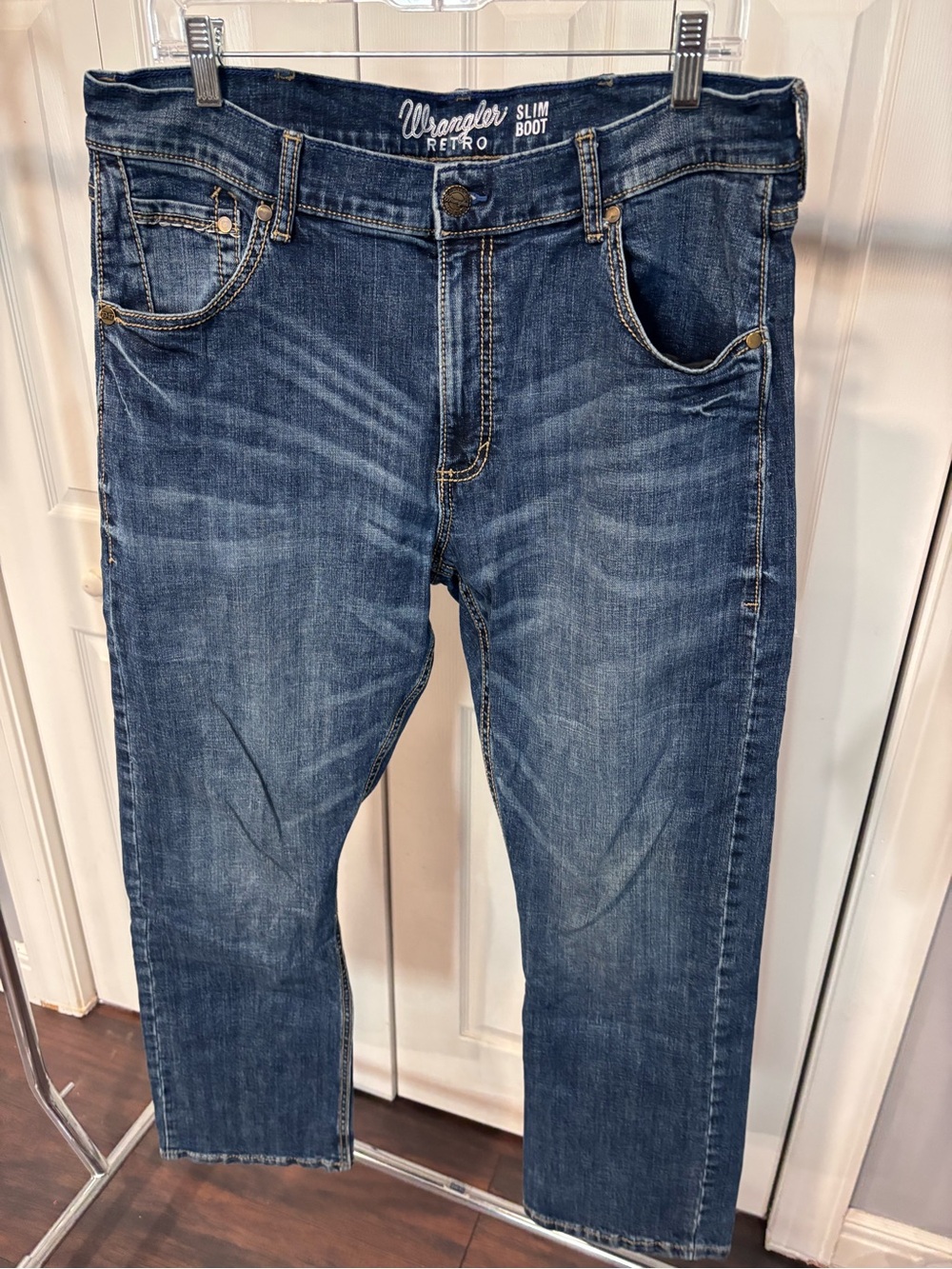 Wrangler Retro Men’s Boot Cut Jeans in Medium Blue Wash 36x32